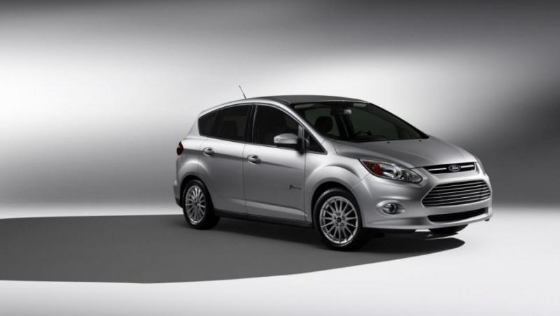 Detroit, 2011: Ford pluseaza pe segmentul hibrid cu C-MAX