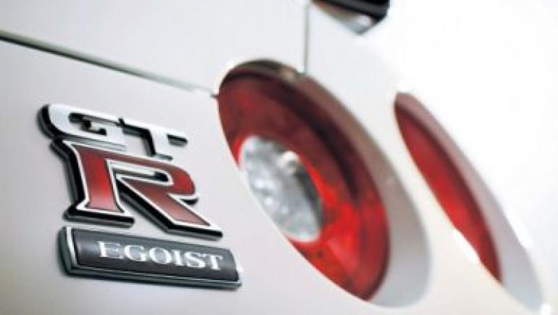 Nissan GT-R EGOIST - supersportul cu 20 de culori interioare
