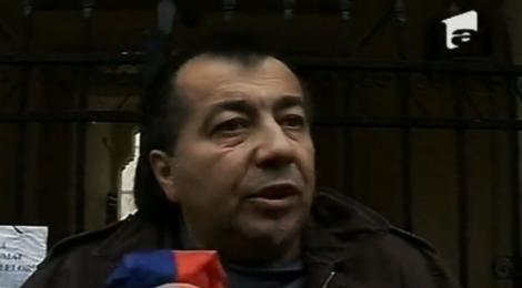 VIDEO! Satul de justitia din Romania, a incercat sa-si dea foc in tribunal!