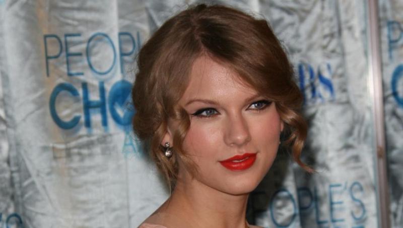 Taylor Swift s-a infometat dupa despartirea de Jake Gyllenhaal