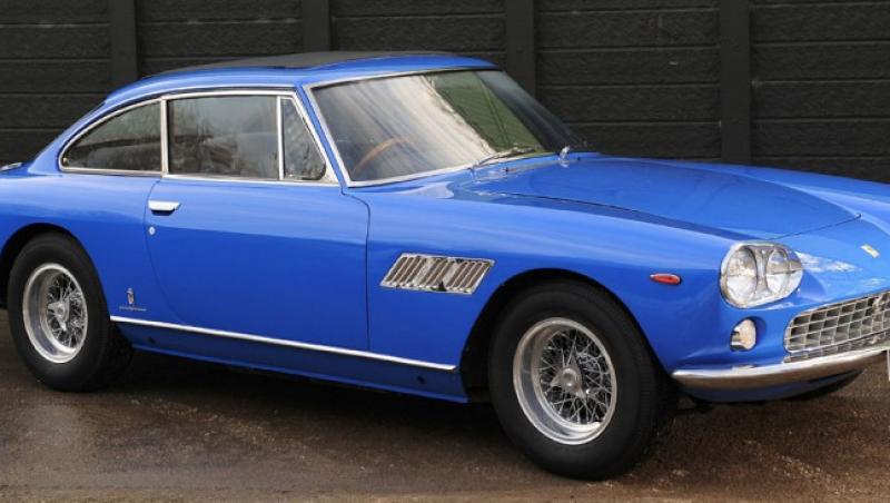 Primul automobil Ferrari detinut de John Lennon, scos la licitatie
