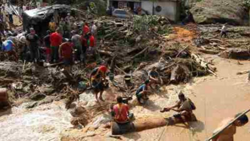 Inundatii catastrofale in Brazilia: Peste 600 de morti!