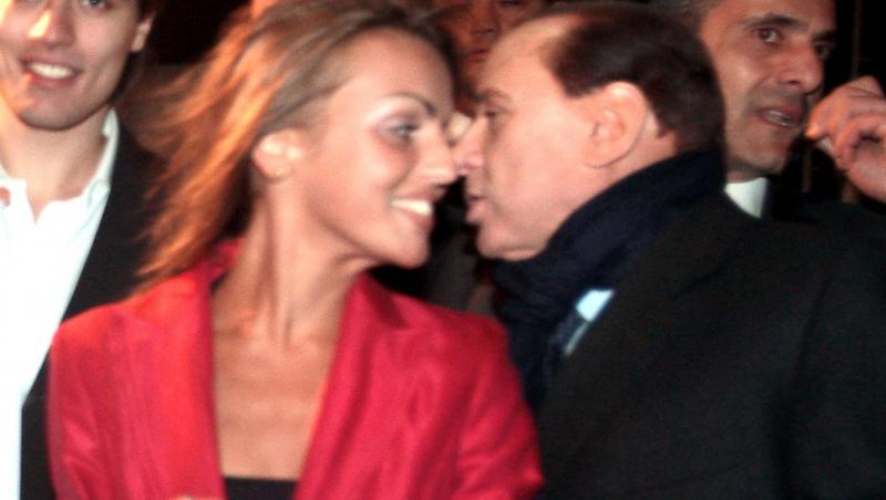 FOTO! Francesca Pascale vrea in patul lui Berlusconi!