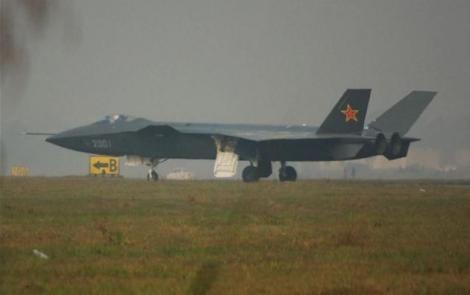 Avionul chinezesc invizibil pe radar a beneficiat de tehnologie ruseasca