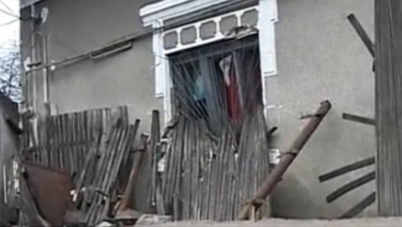 VIDEO! Pitesti: O casa atrage ca un magnet soferii vitezomani