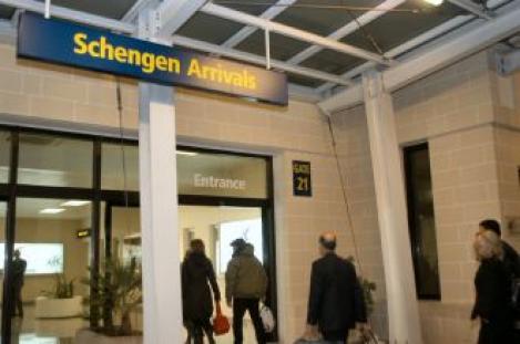 Ziar sofiot: Amanarea aderarii la Schengen este o binecuvantare pentru Bulgaria
