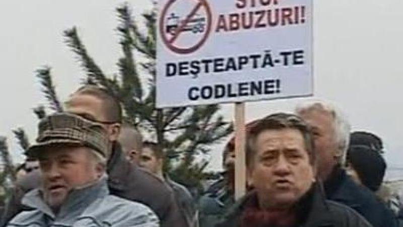 Codlea: Peste 100 de soferi au protestat, suparati pe firma care administreaza parcarile