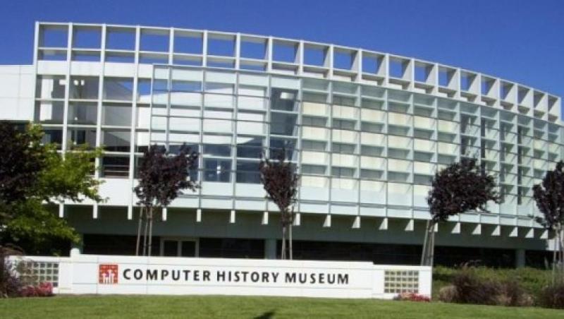 Americanii au deschis primul muzeu de calculatoare din lume