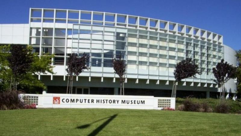 Americanii au deschis primul muzeu de calculatoare din lume