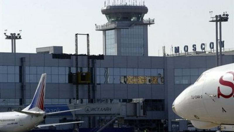 Atentat kamikaze pe aeroportul din Moscova. Ultimul bilant: 35 de morti, 130 de raniti
