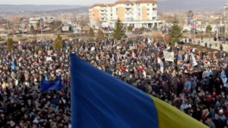 VIDEO! Protest de amploare la Mioveni: Mii de salariati Dacia, in strada