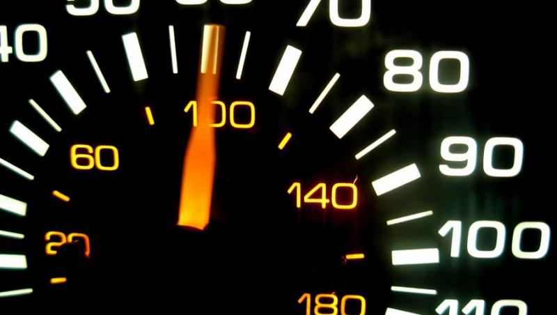 Aviz vitezomanilor: Vezi localitatile unde limita a crescut de la 50 la 70 km/h!