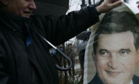 Ceausescu ar fi implinit azi 93 de ani. 41% dintre romani l-ar vrea din nou presedinte
