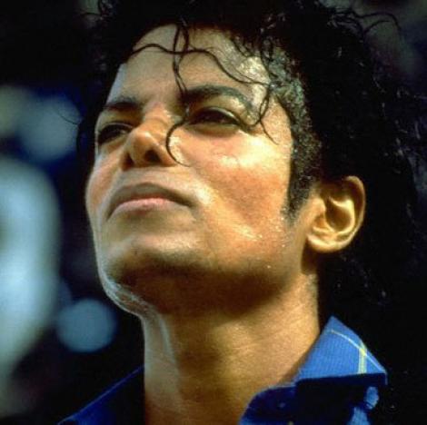 Amprentele lui Michael Jackson, scoase la licitatie