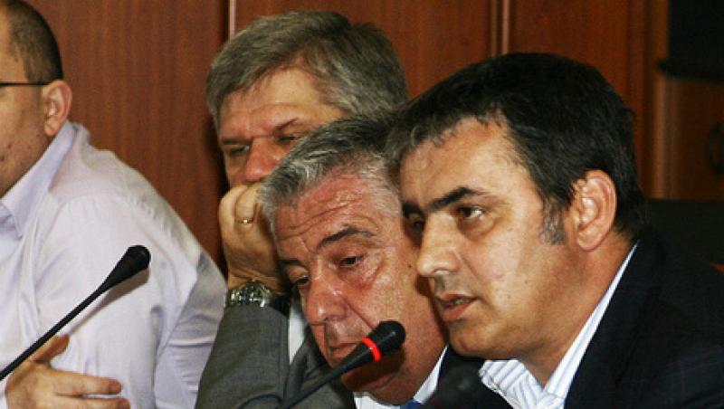 Senatorul PDL Mircea Andrei, acuzat de arestarea lui Nicolescu: Sunt tap ispasitor din cauza functiei