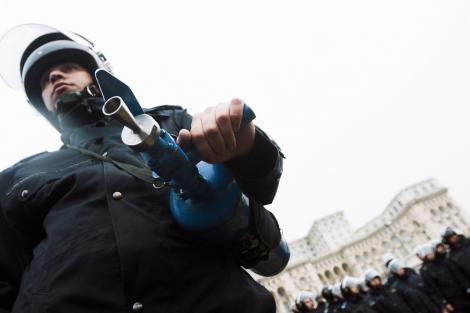 Jandarmeria: Echipamente anti-revolta de peste 42 mil. lei
