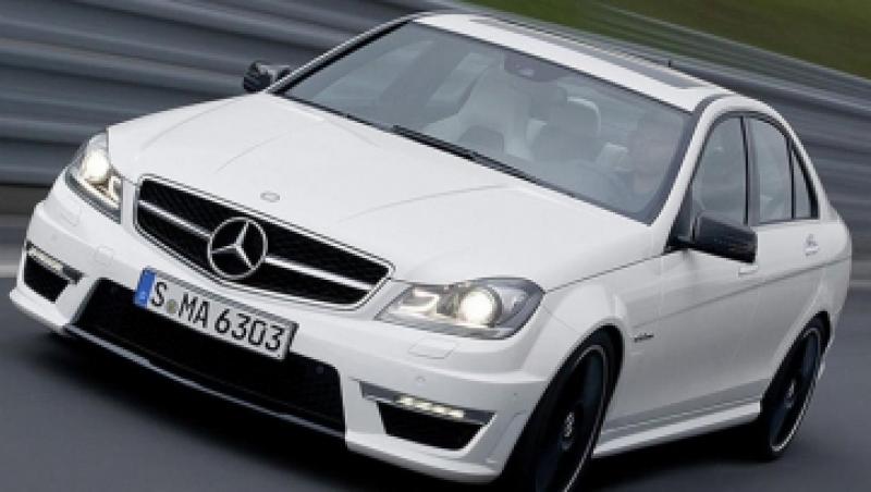 FOTO! Noi imagini cu Mercedes C63 AMG 2012