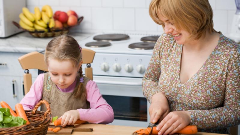Cum determini copiii sa faca alegeri alimentare sanatoase