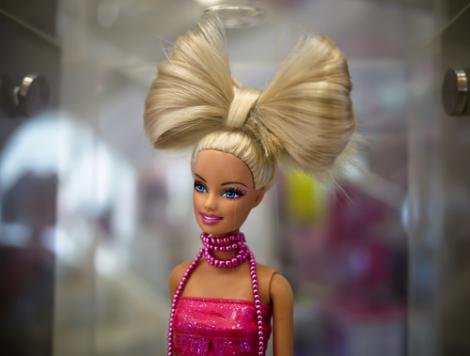 FOTO! Cadoul perfect pentru fetite: o vizita la Barbie Shanghai