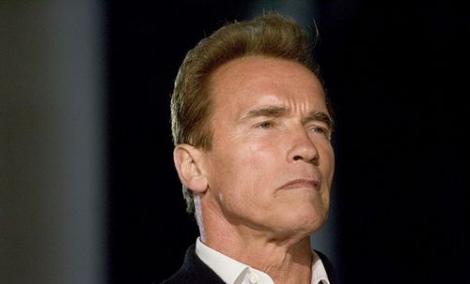 Arnold Schwarzenegger, amendat de politie