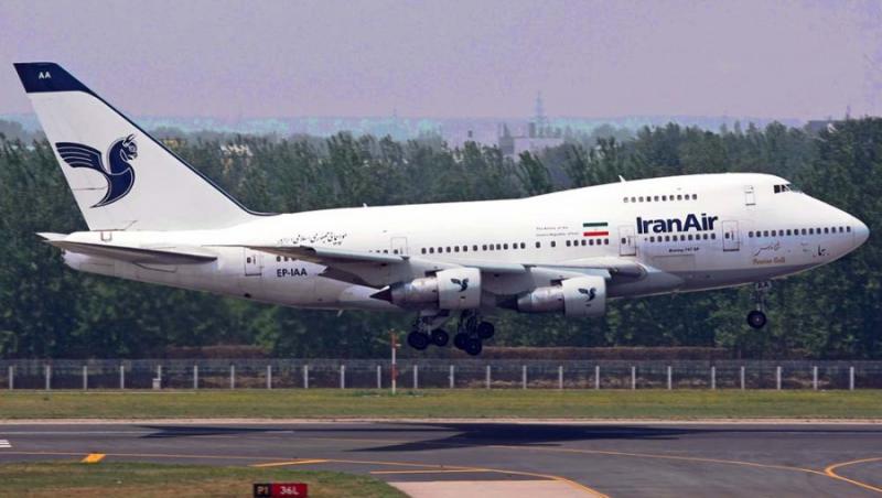 Un avion cu peste 100 de pasageri s-a prabusit in nordul Iranului. 50 de persoane au fost salvate