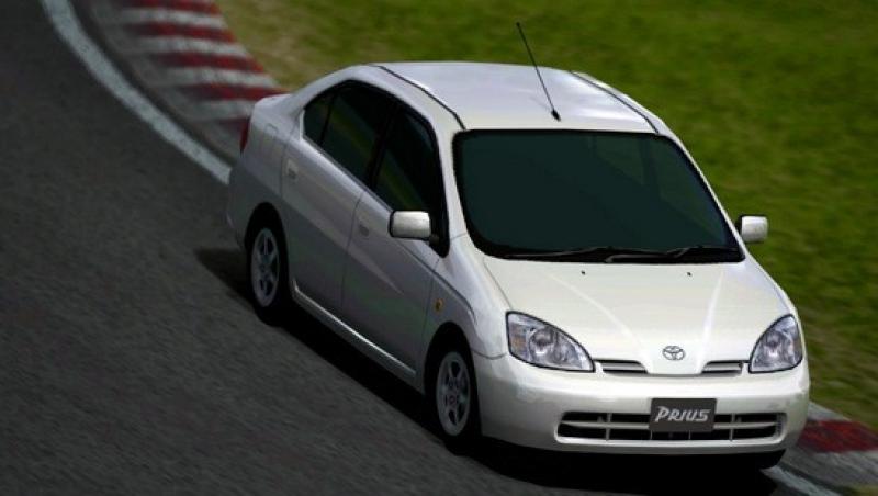 Toyota Prius 2001 testata acum: aceleasi rezultate ca in urma cu 10 ani!