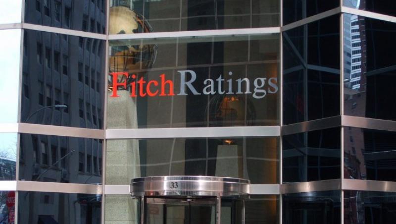 Fitch a retrogradat ratingurile bancilor britanice Royal Bank of Scotland si Lloyds