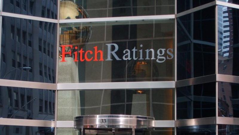 Fitch a retrogradat ratingurile bancilor britanice Royal Bank of Scotland si Lloyds