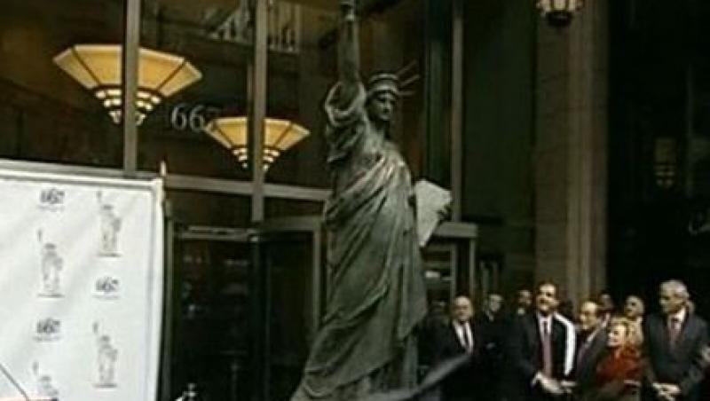 VIDEO! A platit un milion de dolari pentru propria Statuie a Libertatii