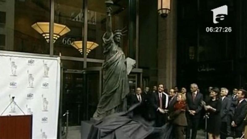 VIDEO! A platit un milion de dolari pentru propria Statuie a Libertatii