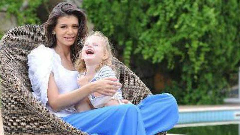 Monica Gabor i-a spus fetitei sale ca nu va mai pleca din Romania