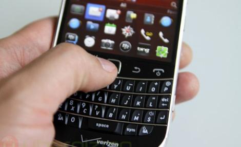Serviciile BlackBerry restabilite "in totalitate" dupa trei zile de intrerupere