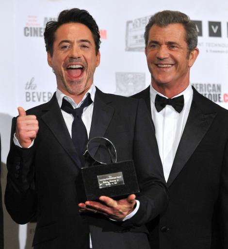 VIDEO! Premiu pentru Robert Downey Jr.
