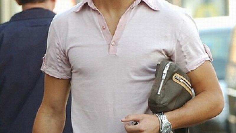 FOTO! Plicul-geanta pentru barbati, noul trend in fashion