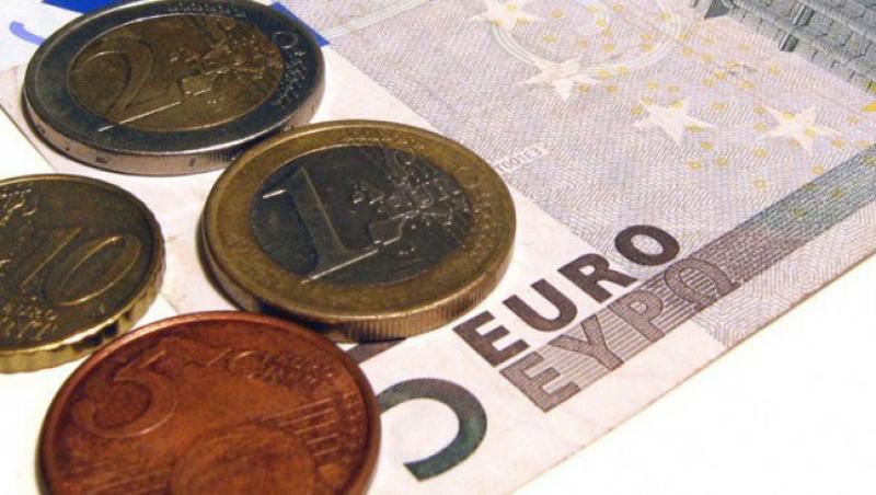 Euro, tot mai scump. Leul s-a depreciat marti, cursul BNR urcand la 4,3529 lei/euro