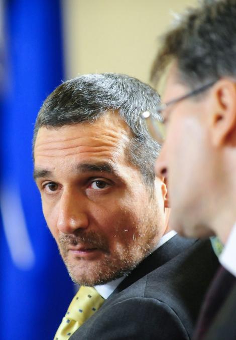 Sebastian Lazaroiu: Ponta si Antonescu, vazuti drept "escroci sau visatori in USL"