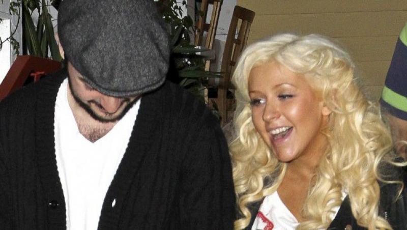 FOTO! Christina Aguilera, nemachiata la restaurant