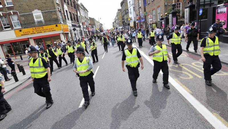 Londra: Pedepse pentru cei care injura politistii!