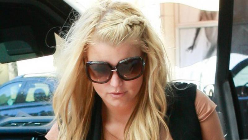 Jessica Simpson e insarcinata. Barfele spun ca va avea fetita