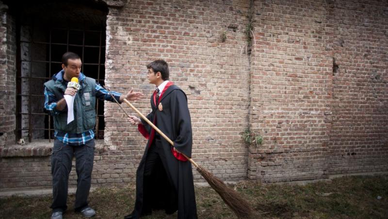 FOTO! Florin Salam, interpretat de Mihai Bendeac, il ajuta pe Harry Potter in lupta cu vrajitorul cel rau