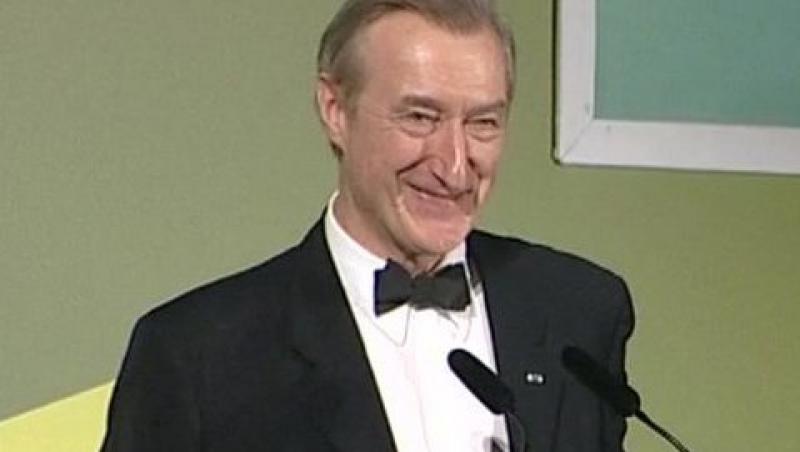 Scriitorul Julian Barnes a castigat Man Booker Prize pe 2011