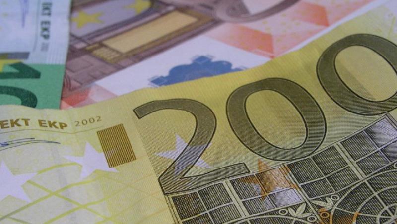 Moneda nationala se apreciaza pana la un curs de referinta de 4,3308 lei/euro
