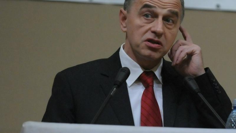 Mircea Geoana, atac la presedintele de onoare al PSD. Iliescu: 