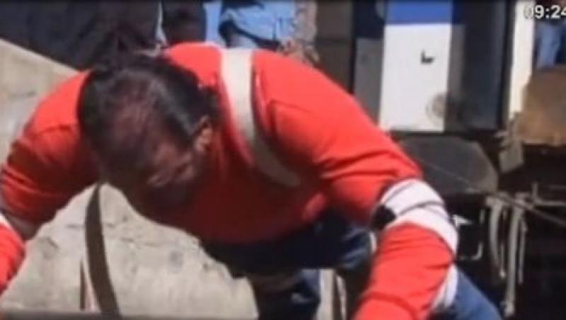VIDEO! Demonstratie de forta: Un sirian a tras dupa el un tren de 100 de tone