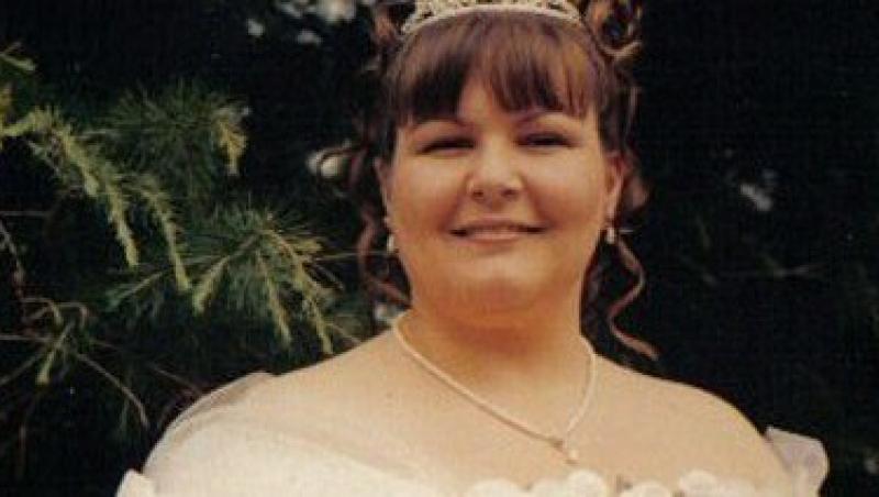 FOTO! Ingrozita de fotografiille de la nunta, o femeie s-a casatorit de 2 ori!