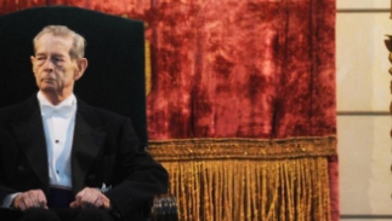 Le Monde: Regele Mihai implineste 90 de ani, dar inca face clasa politica romaneasca sa trepideze