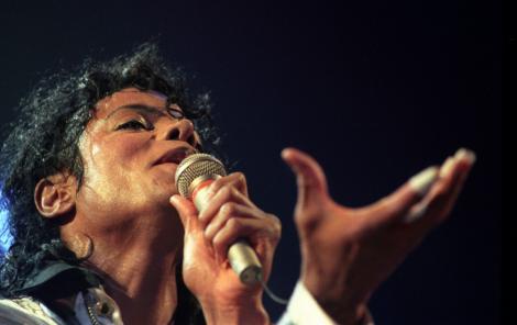 VIDEO! Michael Jackson, cel mai "profitabil" artist decedat!