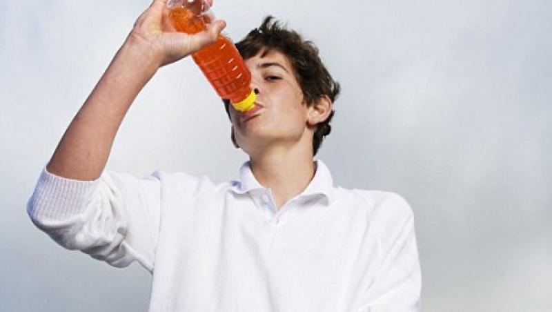 73% dintre tinerii englezi abuzeaza de bauturi energizante