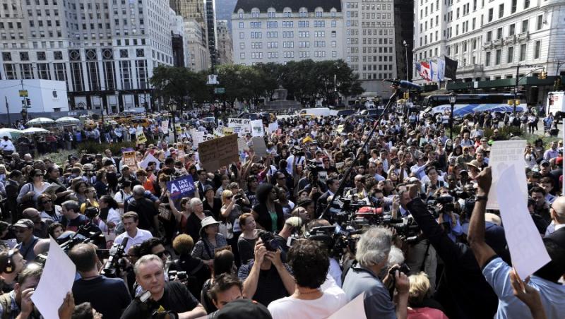 SUA: Manifestantii anti-Wall Street, alungati cu gaze lacrimogene