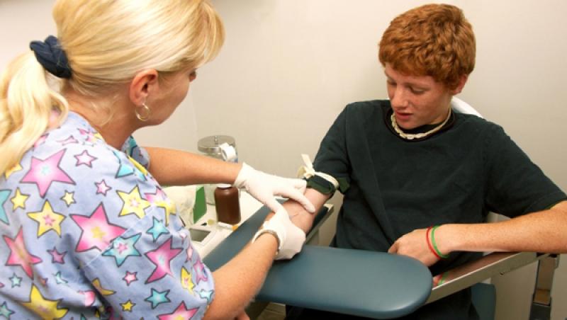 Baietii, vaccinati contra HPV